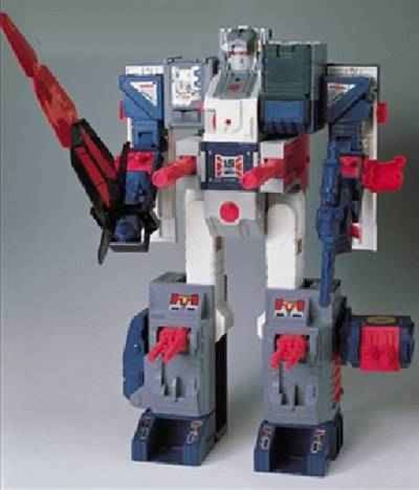 First Looks At Encore 23 Fortress Maximus   Giant Transformer To Include Master Sword Images  (2 of 2)